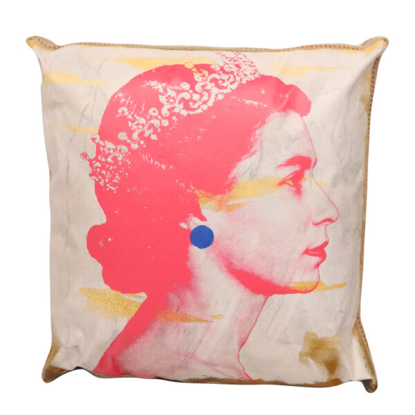 Art Cushion Queen - Pink